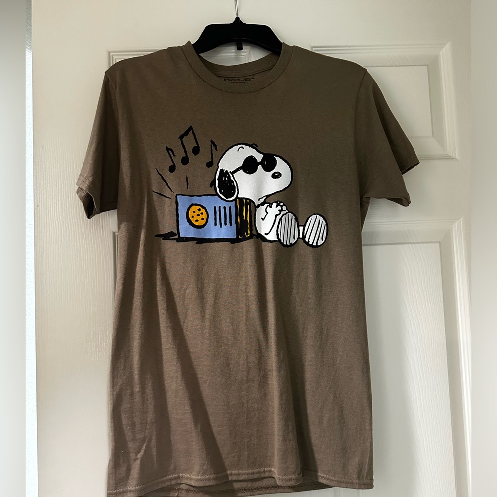 Peanuts 'Peanut's Records' Graphic Tee